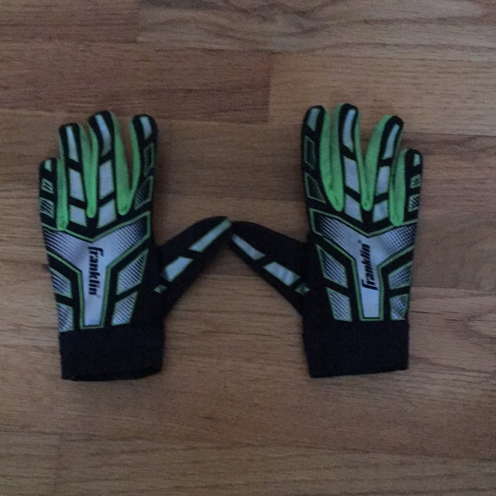 Football gloves